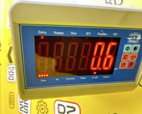 Петля капота Toyota