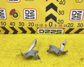 Петля капота Toyota