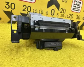 Магнитофон Land Rover
