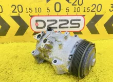 Компрессор кондиционера TOYOTA ESQUIRE 2015 8831028651 ZRR85G 3ZRFAE, передний