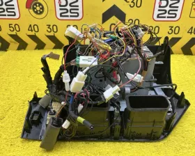 Магнитофон Toyota