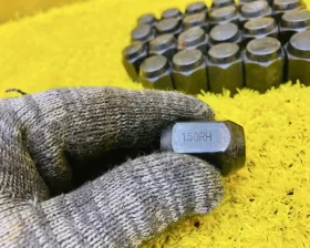 Гайка на колесо Toyota
