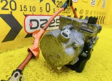 Компрессор кондиционера TOYOTA ESQUIRE 2015 8837028030 ZWR80G 2ZRFXE, передний