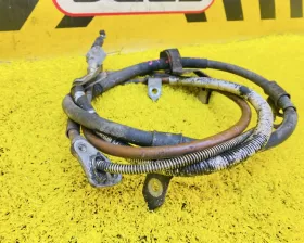 Тросик ручника Toyota
