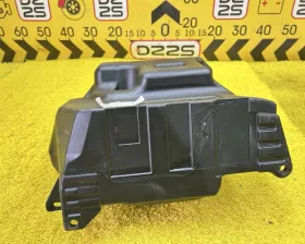 Сабвуфер Mitsubishi
