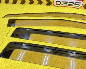 Ветровик на дверь Toyota