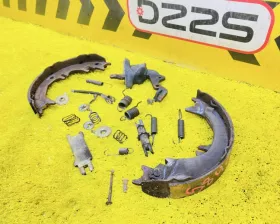 Механизм стояночного тормоза Toyota