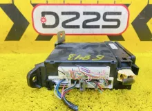 Блок предохранителей TOYOTA TUNDRA 2007/Цвет 202 827300C111 USK51L 3URFE, передний