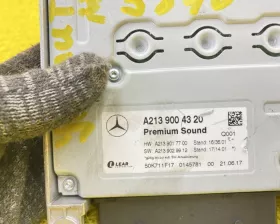 Усилитель магнитофона Mercedes-Benz