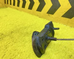 Крепление запасного колеса Toyota