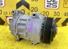 Компрессор кондиционера TOYOTA ESQUIRE 2015 8831028652 ZRR85G 3ZRFAE, передний