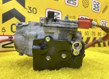 Компрессор кондиционера TOYOTA ESQUIRE 2015 8837028030 ZWR80G 2ZRFXE, передний