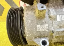 Компрессор кондиционера TOYOTA ESQUIRE 2015 8831028652 ZRR85G 3ZRFAE, передний