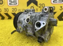 Компрессор кондиционера TOYOTA ESQUIRE 2015 8831028652 ZRR85G 3ZRFAE, передний
