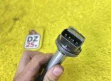 Катушка зажигания TOYOTA ESQUIRE 2015 9091902258 ZRR85G 3ZRFAE, передняя