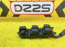 Блок управления стеклоподъемниками TOYOTA LAND CRUISER 1991 8482022310 HDJ81V 1HDT, передний правый