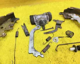 Механизм стояночного тормоза Toyota