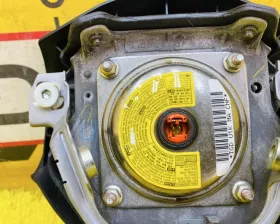 Подушка безопасности водителя Toyota