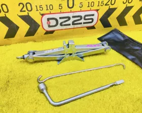 Поддомкратник/ домкрат Toyota