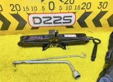 Поддомкратник/ домкрат TOYOTA ESQUIRE 2015 0911128230 ZRR85G 3ZRFAE, задний