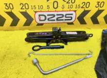 Поддомкратник/ домкрат TOYOTA VOXY 2014 0911128230 ZWR80G 2ZRFXE, задний