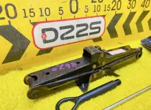 Поддомкратник/ домкрат TOYOTA VOXY 2014 0911128230 ZWR80G 2ZRFXE, задний