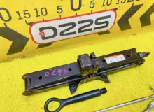 Поддомкратник/ домкрат TOYOTA VOXY 2014 0911128230 ZWR80G 2ZRFXE, задний