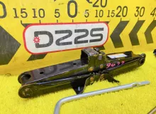 Поддомкратник/ домкрат TOYOTA ESQUIRE 2014 0911128230 ZWR80G 2ZRFXE, задний
