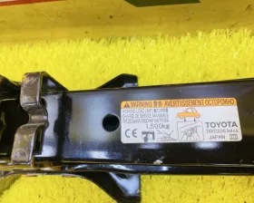 Поддомкратник/ домкрат Toyota