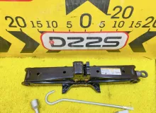 Поддомкратник/ домкрат TOYOTA ESQUIRE 2015 0911128230 ZWR80G 2ZRFXE, задний