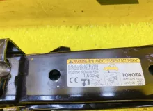 Поддомкратник/ домкрат TOYOTA ESQUIRE 2015 0911128230 ZWR80G 2ZRFXE, задний