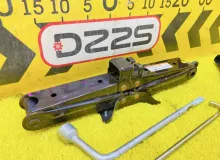 Поддомкратник/ домкрат TOYOTA VOXY 2014 0911128230 ZWR80G 2ZRFXE, задний