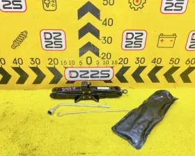 Поддомкратник/ домкрат Toyota