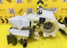 Печка салона TOYOTA WISH 2007/Цвет 1F7 8713068030 ZNE10G 1ZZFE, передняя