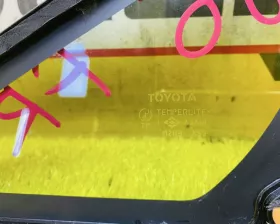 Стекло форточка TOYOTA