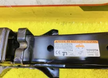 Поддомкратник/ домкрат TOYOTA VOXY 2014 0911128230 ZWR80G 2ZRFXE, задний