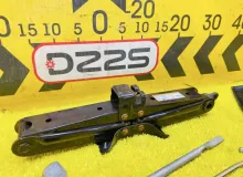 Поддомкратник/ домкрат TOYOTA ESQUIRE 2015 0911128230 ZRR85G 3ZRFAE, задний