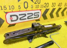 Поддомкратник/ домкрат TOYOTA ESQUIRE 2015 0911128230 ZRR85G 3ZRFAE, задний