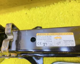 Поддомкратник/ домкрат Toyota