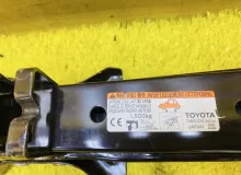 Поддомкратник/ домкрат TOYOTA ESQUIRE 2015 0911128230 ZRR85G 3ZRFAE, задний