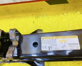 Поддомкратник/ домкрат Toyota