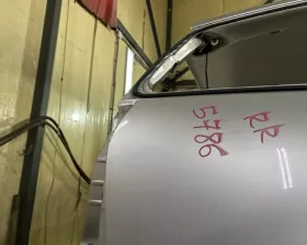Крыло заднее TOYOTA