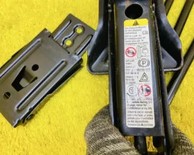 Поддомкратник/ домкрат General Motors