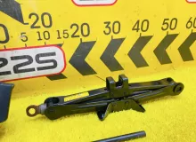 Поддомкратник/ домкрат LEXUS CT200H 2011 6477776010 ZWA10 2ZRFXE, задний