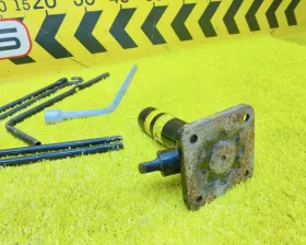 Поддомкратник/ домкрат Toyota