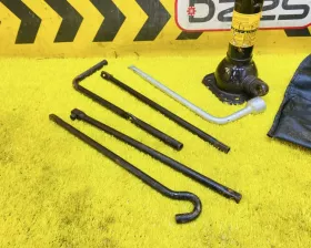 Поддомкратник/ домкрат Toyota