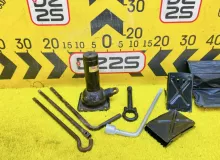 Поддомкратник/ домкрат TOYOTA HIACE 1996 0911195J01 KZH106G 1KZTE, задний