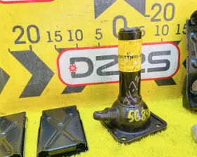 Поддомкратник/ домкрат Toyota