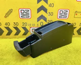 Бардачок между сиденьями TOYOTA