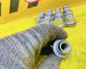 Гайка на колесо TOYOTA